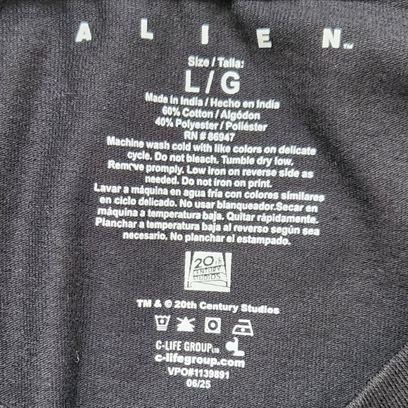 👽 Alien Xenomorph Graphic T-Shirt – Men’s Large, NWT, Alien Earth Design - Picture 8 of 11